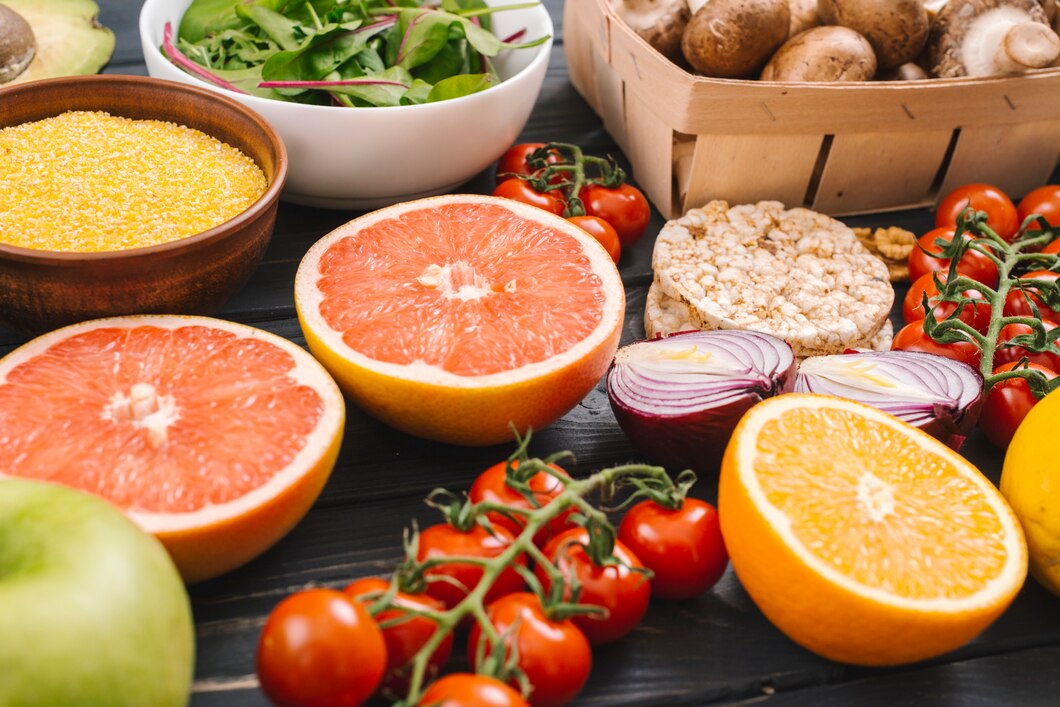 Jak przygotować zdrowe i smaczne dania z sezonowych warzyw dostępnych w Biedronce?