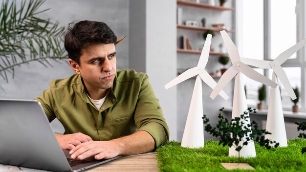 Korzyści z uzyskiwania uprawnień energetycznych przez szkolenia online