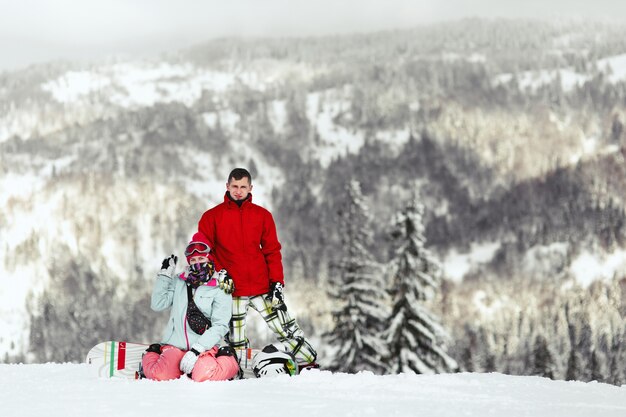 Jakie atrakcje czekają na narciarzy poza stokami w Dolomitach?